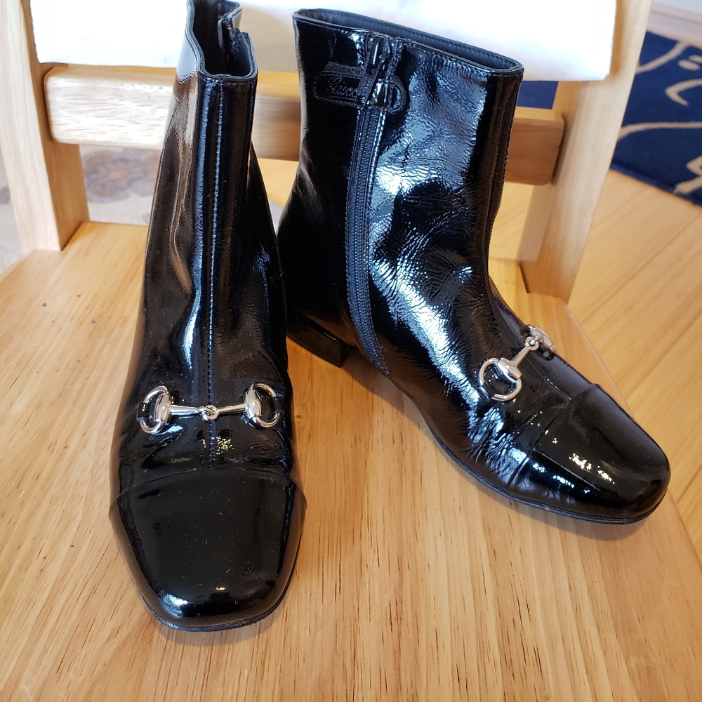 Gucci Booties for Girl size 31Toddler Black Patent